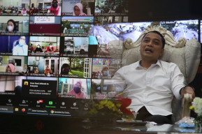 Beri Pengarahan pada Guru se-Kota Surabaya, Wali Kota Eri: Bentuklah Karakter Anak