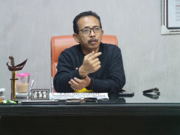 AH Thony Desak Hentikan Daur Ulang Sampah Plastik