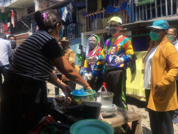 Dinilai Berhasil, Warga Perak Utara Inginkan MA-Mujiaman Pimpin Surabaya