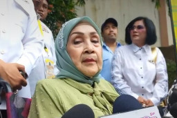 Ibu Ferry Irawan, Tuding Venna Pernah Cakar Anaknya