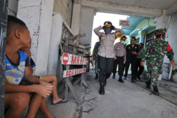 FOTO: Bakti Sosial Polres Pelabuhan Tanjung Perak