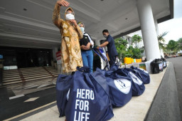 FOTO: Serah Terima Donasi HERO Group