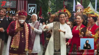Menkeu Sri Mulyani Joget Lagu "Ojo Dibandingke"