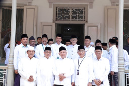 Gibran Maju Cawapres, Jokowi Sowan Kiai Sepuh NU