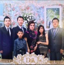 Meski Dikenal Tertutup, Suka Beri Makanan