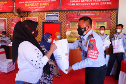 Lapas Kelas IIB Mojokerto Salurkan Bantuan Sembako Kemenkumham RI