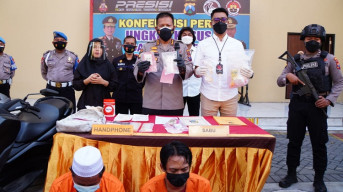 Polresta Sidoarjo Tangkap Dua Pengedar Sabu 2 Ons