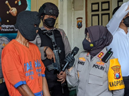 Duda 52 Tahun Cabuli 2 Bocah Dibawah Umur