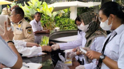 Presiden Jokowi dan Keluarga Hampir Santap Buah Formalin di Labuan Bajo