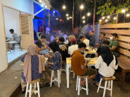 UMKM di Surabaya Diingatkan Taati Jam Operasional