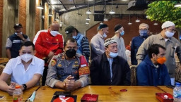 Terjadi di Jakarta, Pesta LGBT, Hadirkan 3 Penari Pria Muda