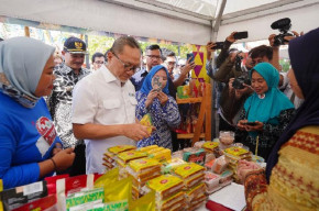 Mendag: Harga Bapok di Pasar Baru Gresik Cenderung Turun dan Stabil Jelang Nataru