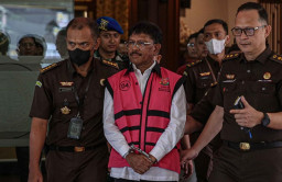 Johnny G Plate Diborgol dan Dikawal Polisi Militer, Bukan Hal Baru