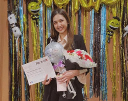 Baca juga : Persembahkan Gelar S2 Harvard untuk Mendiang Sang Ibu