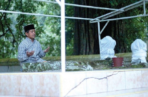 15 Tahun Tekuni Profesi Juru Makam dengan Tekad Beribadah