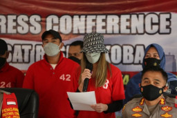 Nia-Ardie, Hanya Ditahan 3 Hari