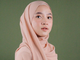 Wajah Penuh Perban, Dituding Operasi Plastik