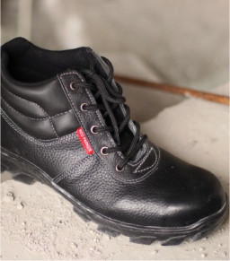 Model-Model Sepatu Safety King Terbaik