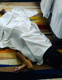 Cewek Cantik Tergeletak Tewas di Kamar Hotel Surabaya