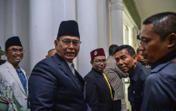 Baca juga : Ponpes Al Zaytun, Kian Ruwet