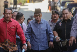 Baca juga : Polri Periksa Panji Gumilang Korupsi, Pengacara Ponpes Al-Zaytun Bengong