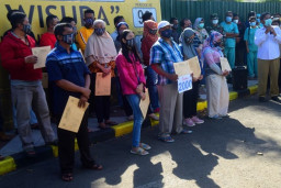 Sembuh dari Covid-19, Tumpengan, Dapat Ijazah dan Diwisuda