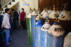 DPR Bingung Cara Pemerintah Kelola Tabung Oksigen