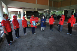 Sampoerna Retail Community (SRC) Berikan Bansos Kepada Warga Terdampak