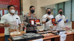 Bareskrim Polri Heran, Ribuan Sim Card Teregistrasi, Disita di Kantor Pinjol Fiktif