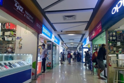 Undercover Plaza Marina HP Black Market