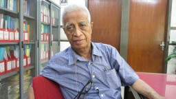 Penanganan Covid-19 di Surabaya, Ada 'Dua Matahari'