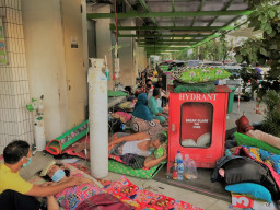 IGD Ditutup, Pasien Covid-19 di RSUD dr Soetomo Menumpuk