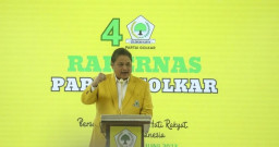 Airlangga Buka Rakernas Golkar, Bocorkan Caleg PDIP Ingin Coblos Terbuka