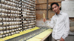 Pernah Ditipu, Kini Sukses Rintis Bisnis Lilin