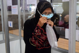 Suasana Hari Pertama Pemberlakuan Tes GeNose C19 bagi Penumpang KAI