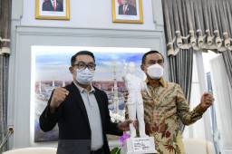 Ridwan Kamil Dukung Pemkab Ende Buat Patung Bung Karno