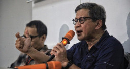 Rocky Gerung, Ngaku Tunggu Proses Hukum