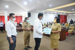 Wali Kota Kediri Ucap Terima Kasih Atas Pengabdian 54 Calon Purnabakti