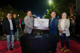 Tutup Tahun 2022, Bank Jatim Serahkan CSR Berupa PSC ke Pemkot Madiun