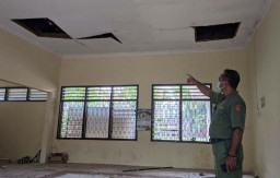 Bangunan Rusak Parah, Rehab SMPN 2 Sambit Batal