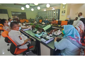 Mabuk di Tempat Karaoke, Oknum Satpol PP Surabaya Pukul Warga