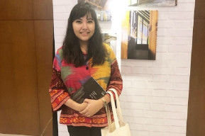 Manfaatkan Media Online Berbisnis Fashion Aksesoris