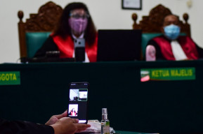 Pengguna Sabu Digrebek Saat Beli Minum di Alfamart