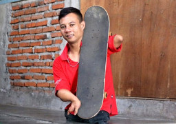 Keterbatasan Fisik Antarkan Cak Met Eksis Jadi Konten Kreator