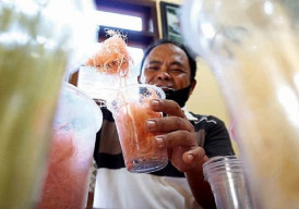 Berkat Bisnis Arum Manis, Suyono Mampu Buka Lapangan Kerja