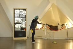 Semarakan HUT RI ke 77, PHS Gelar Bersih Bersih Tugu Pahlawan