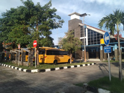 Terminal Kedung Cowek Mangkrak Kayak Jembatan Suroboyo
