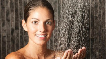 Tips Mandi Sehat Bagi Pasien Kulit Kering