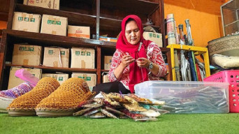 Hasilkan Pundi-Pundi Rupiah dari Bisnis Kerajinan Rajut