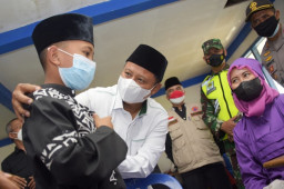 Vaksinasi Santri, Panglima Santri Tinjau Vaksinasi di Miftahul Ulum
